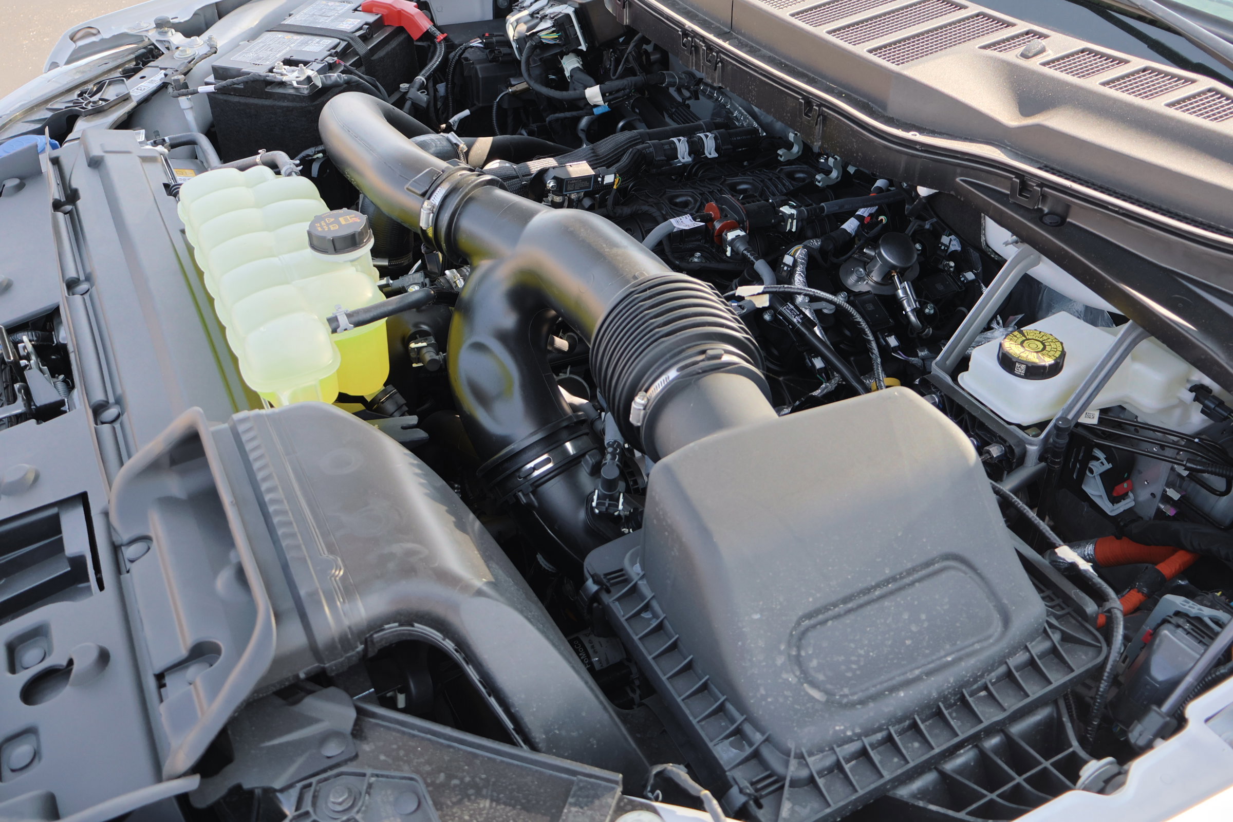 Certified 2025 Ford F150 Lariat w/ Equipment Group 501A Mid image 44