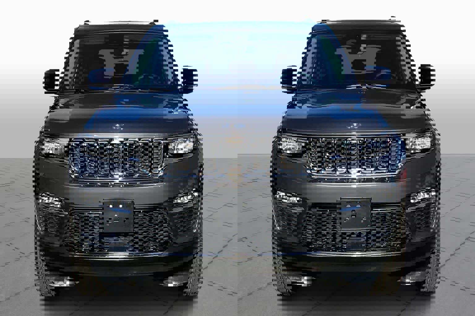 Used 2023 Jeep Grand Cherokee 4WD 4xe image 6