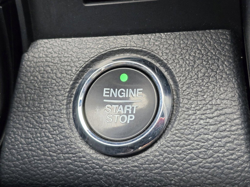 Certified 2022 Ford F350 Lariat w/ Lariat Ultimate Package image 13