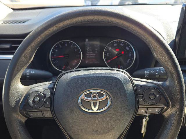 Used 2019 Toyota RAV4 LE image 30