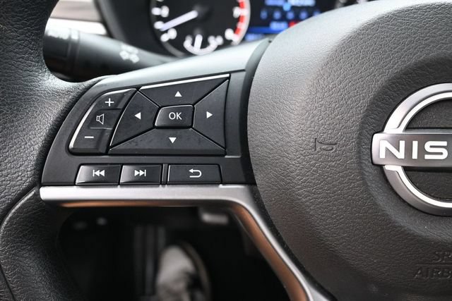 Used 2024 Nissan Altima 2.5 SV FWD image 14