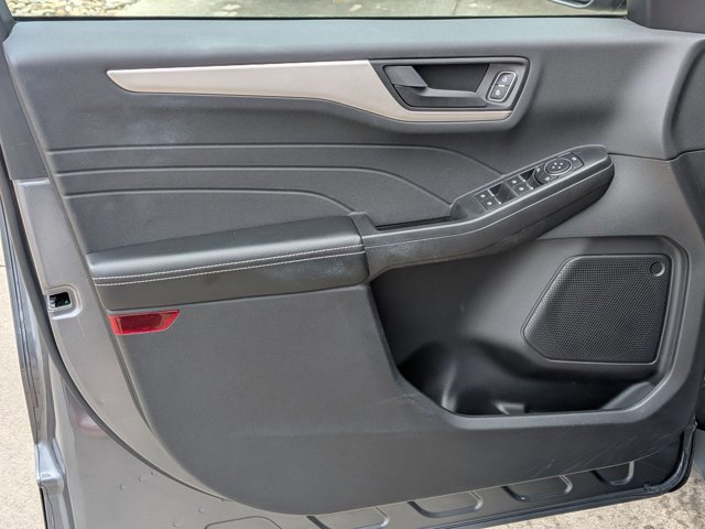 Certified 2022 Ford Escape SE w/ Convenience Package FWD image 12