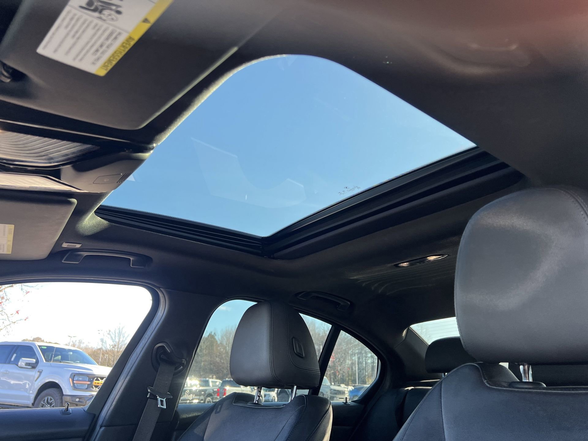 Used 2021 BMW 330i Sedan w/ Convenience Package image 17