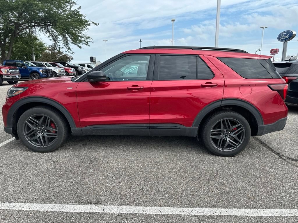 Certified 2025 Ford Explorer ST-Line w/ Premium Package AWD/4WD video 2