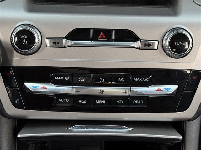 Certified 2021 Ford Explorer XLT w/ Equipment Group 202A image 19