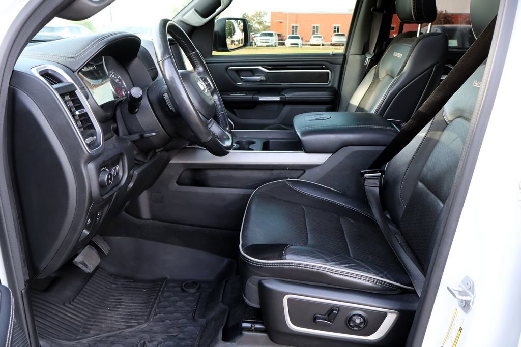 Used 2020 RAM 1500 Laramie AWD/4WD image 32