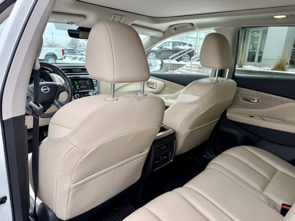 Used 2024 Nissan Murano SL image 11