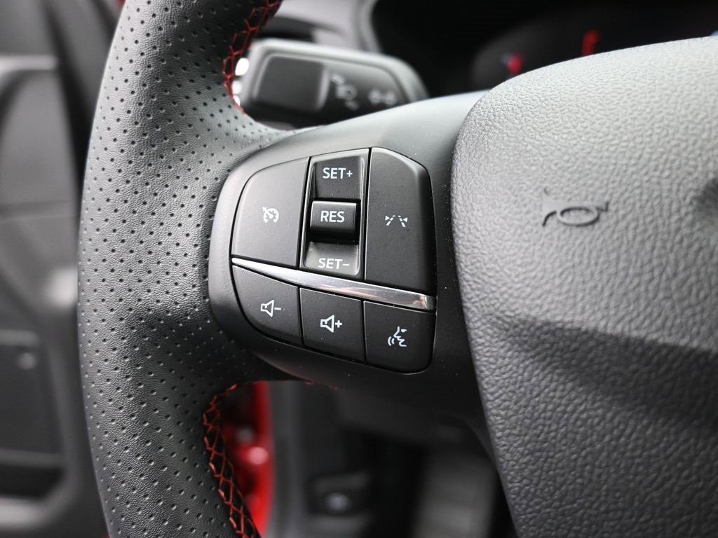 Certified 2025 Ford Escape ST-Line image 7