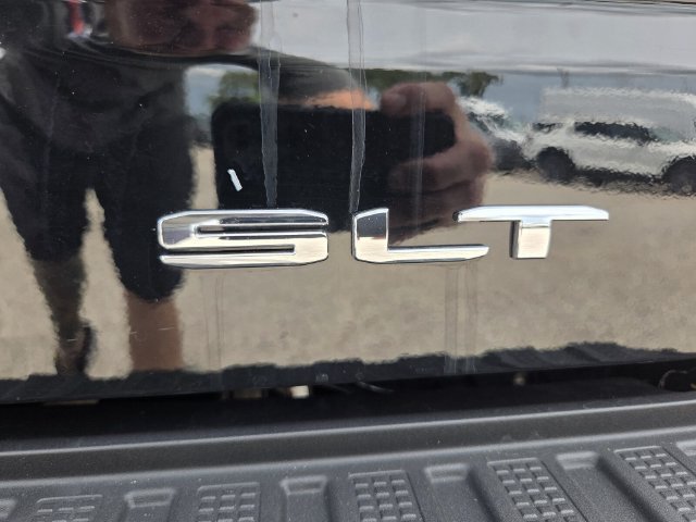 Used 2023 GMC Sierra 1500 SLT w/ SLT Premium Package AWD/4WD image 16