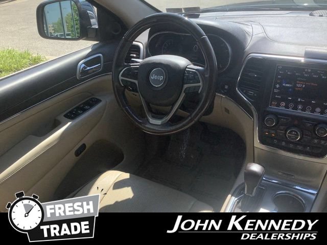 Used 2018 Jeep Grand Cherokee Overland AWD/4WD image 16