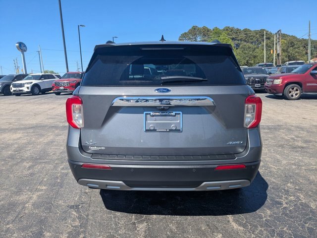 Certified 2023 Ford Explorer XLT w/ Equipment Group 202A AWD/4WD image 9