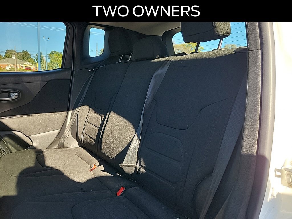 Used 2019 Jeep Renegade Latitude w/ Cold Weather Group AWD/4WD image 11