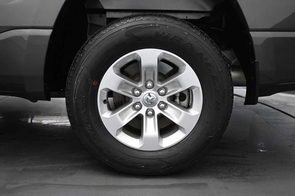 Used 2023 RAM 1500 Laramie AWD/4WD image 21