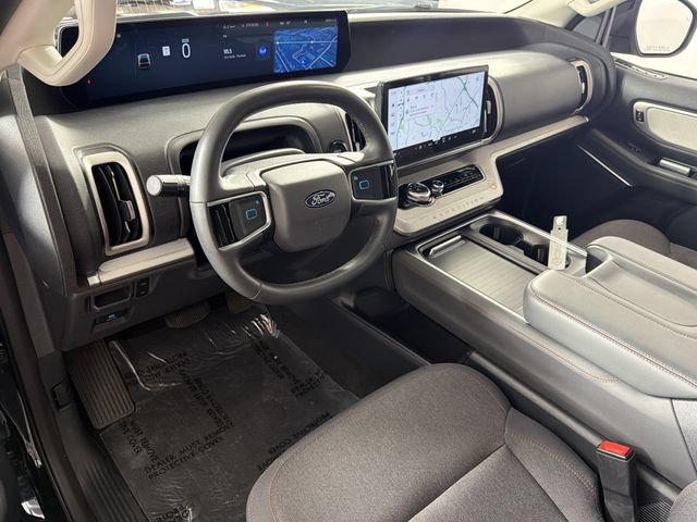 Certified 2025 Ford Expedition Active RWD image 2