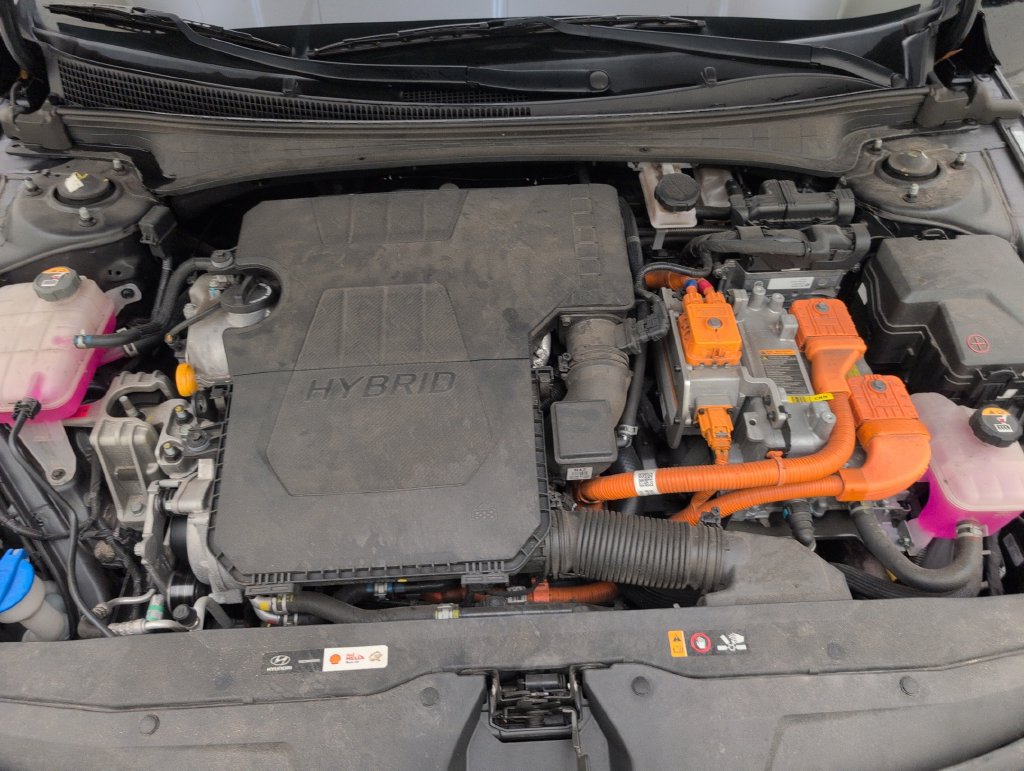 Used 2023 Hyundai Elantra Limited FWD image 38