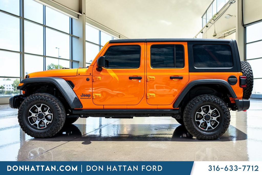 Used 2025 Jeep Wrangler Unlimited Rubicon w/ Convenience Group AWD/4WD image 2