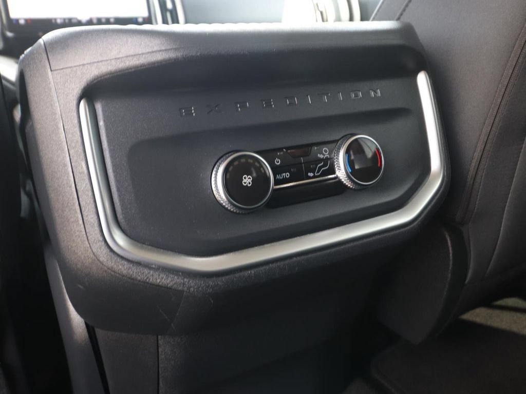 Certified 2025 Ford Expedition Max Active AWD/4WD image 10