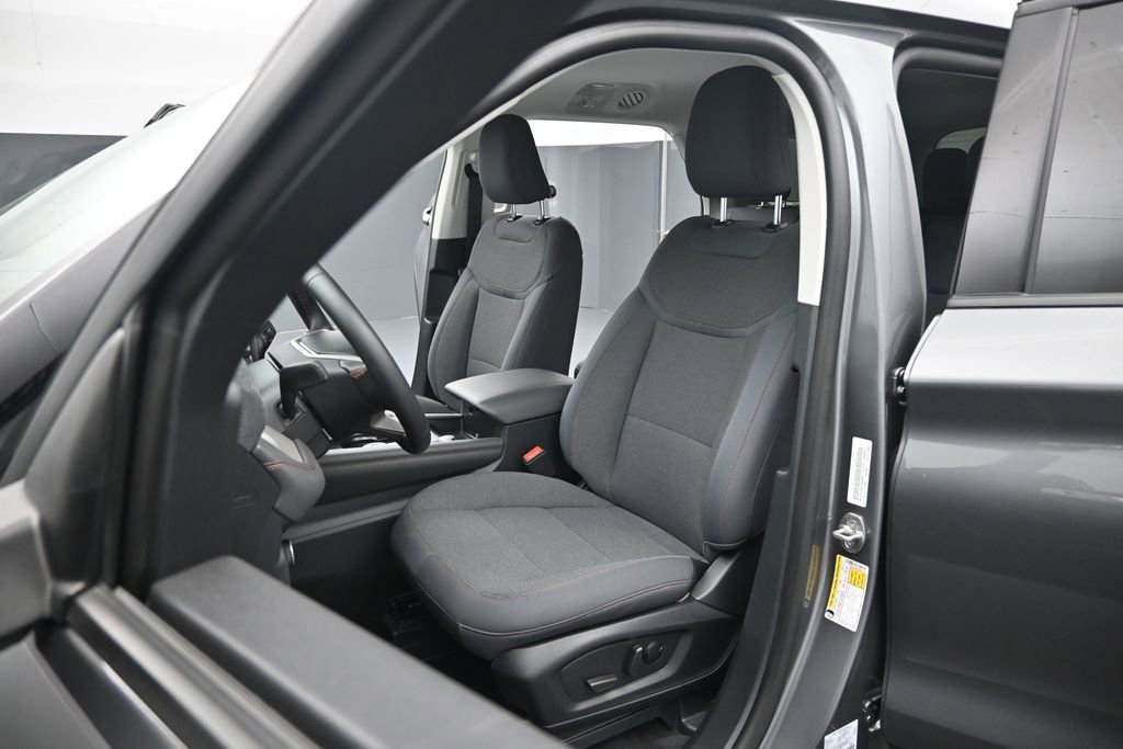 Certified 2025 Ford Explorer Active RWD image 9