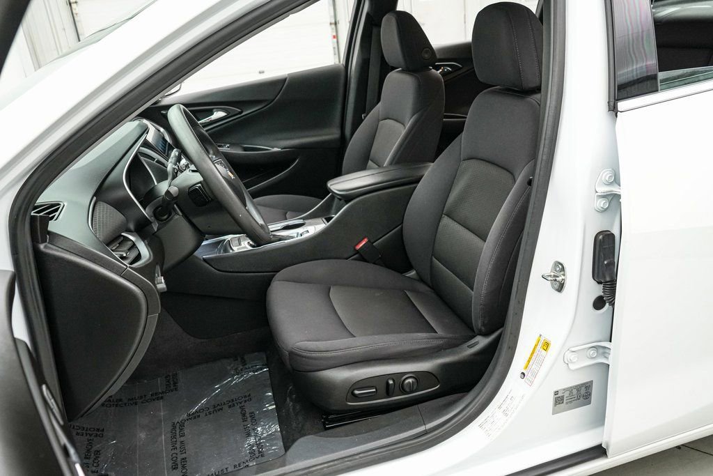 Used 2023 Chevrolet Malibu LT image 11