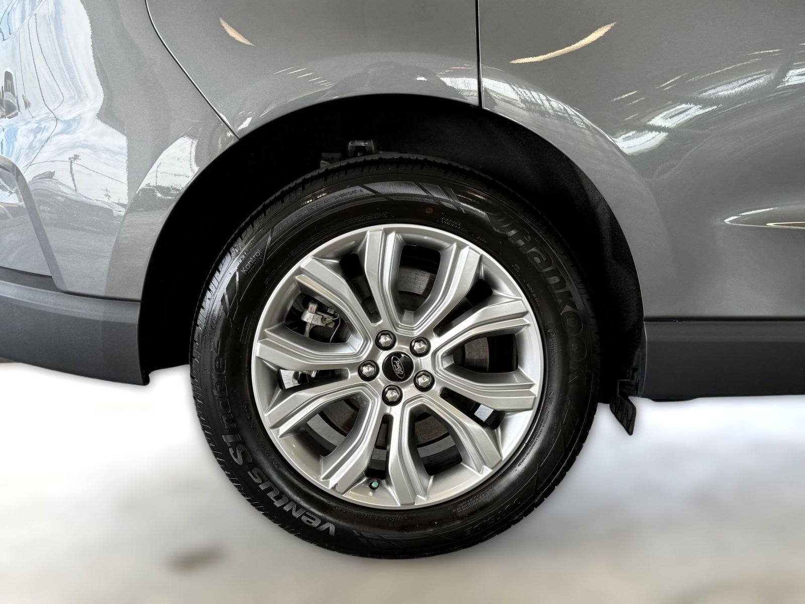 Certified 2024 Ford Edge Titanium image 12