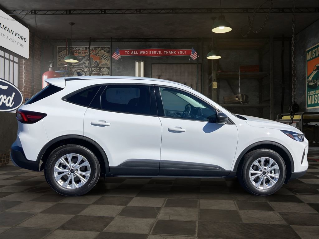 Certified 2025 Ford Escape Active FWD image 7