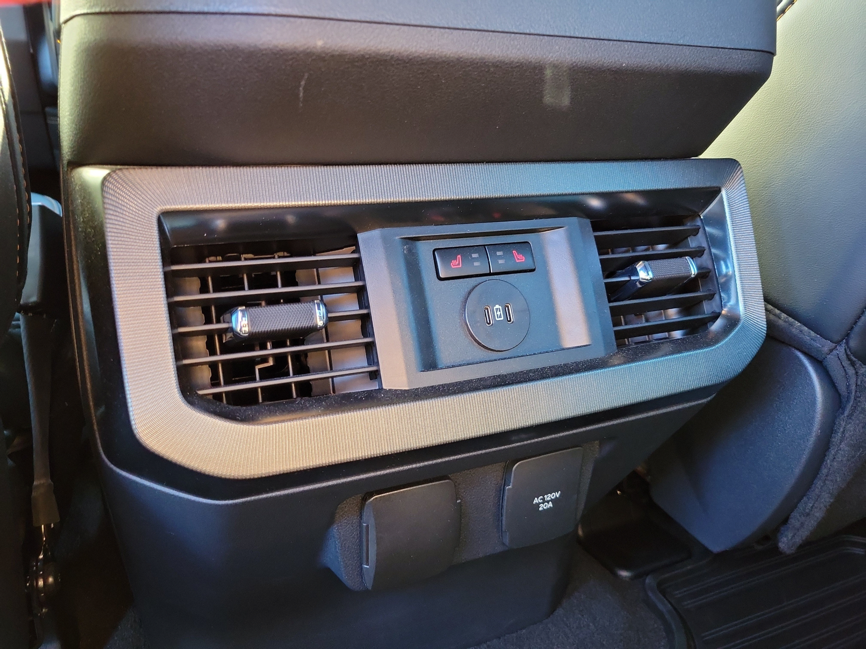Certified 2024 Ford F350 Platinum AWD/4WD image 11