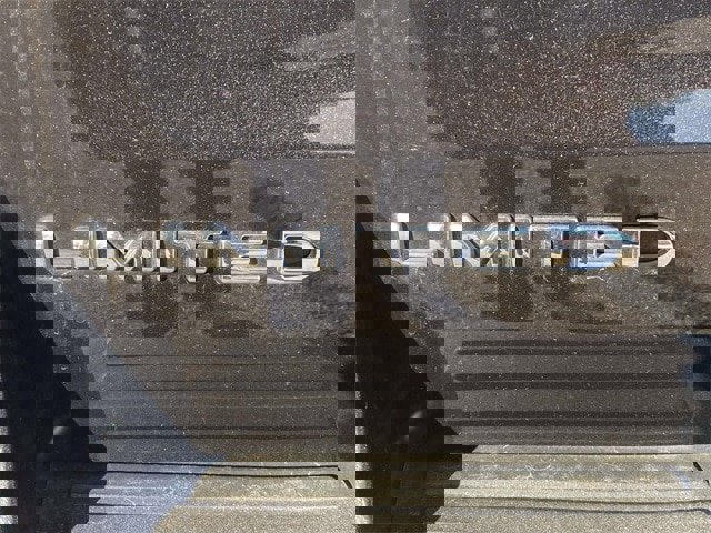 Certified 2024 Ford Expedition Limited image 8