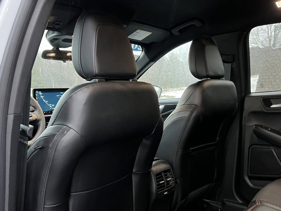 Certified 2023 Ford Escape ST-Line w/ Tech Pack #1 image 31