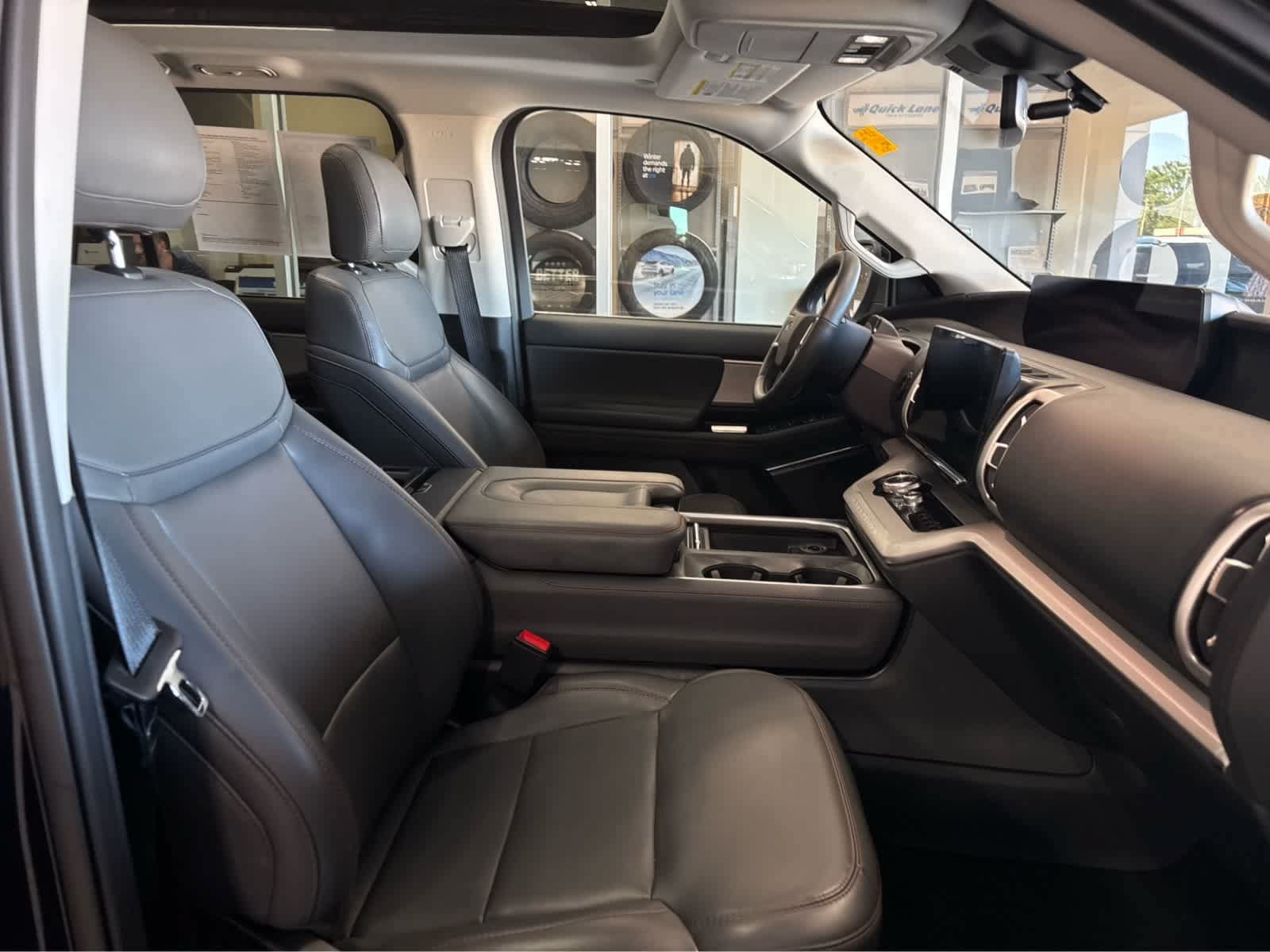 Certified 2025 Ford Expedition Active AWD/4WD image 40