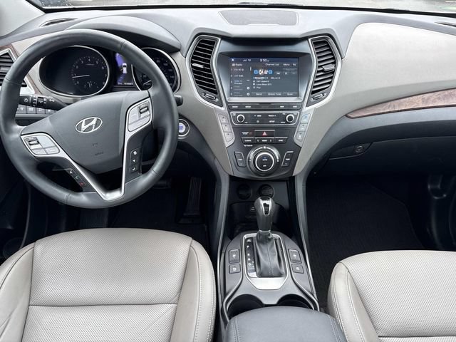 Used 2019 Hyundai Santa Fe XL FWD image 16