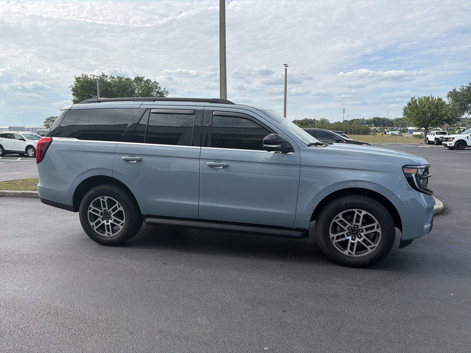 Certified 2025 Ford Expedition Active RWD image 3