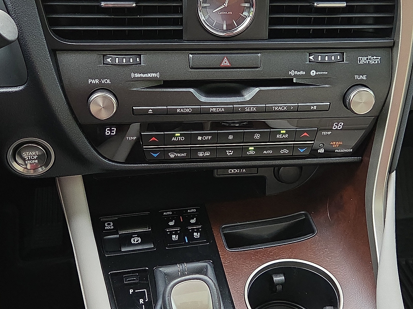 Used 2020 Lexus RX 350L Premium w/ Premium Package AWD/4WD image 17