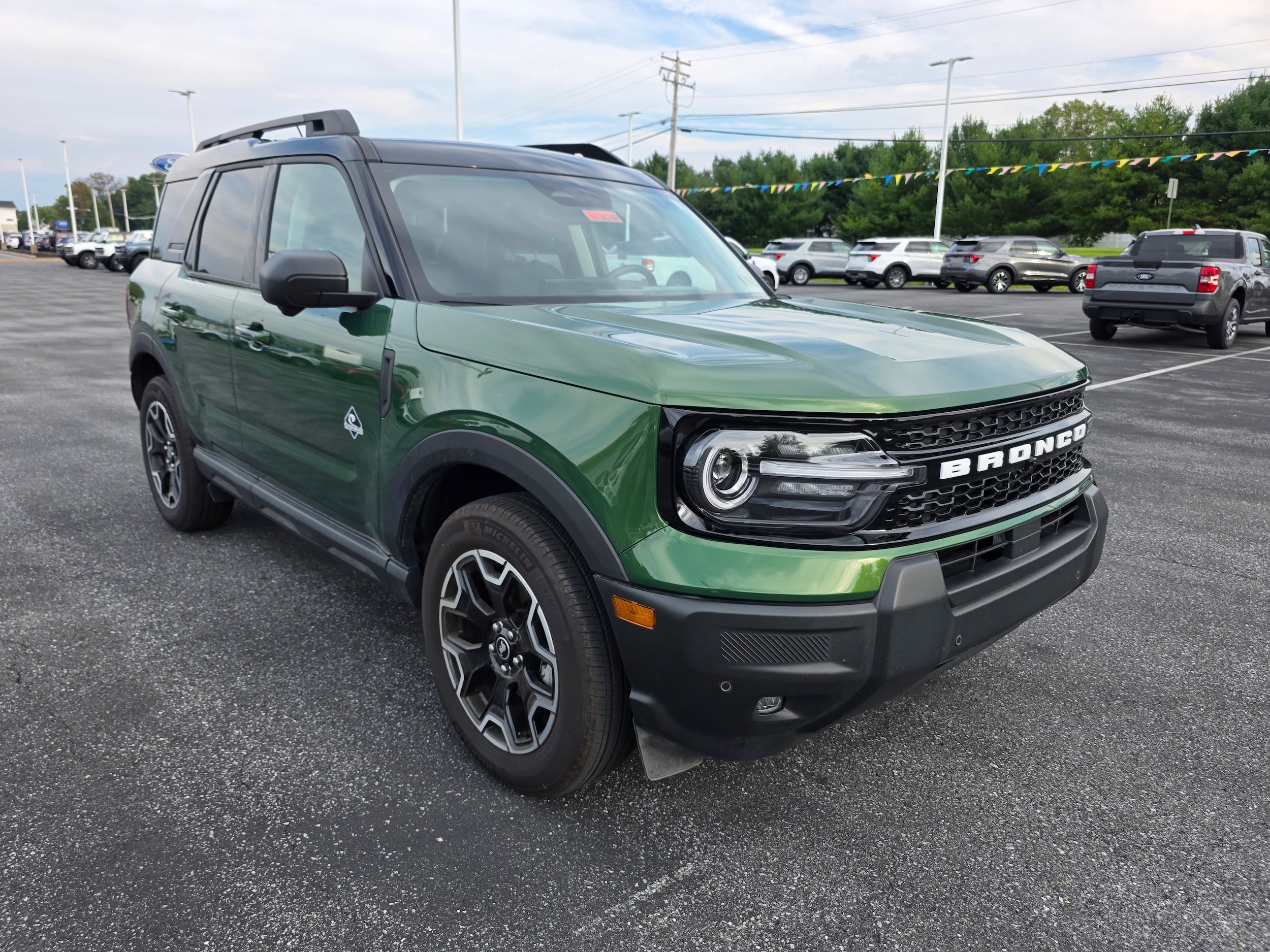 Certified 2025 Ford Bronco Sport Outer Banks w/ Outer Banks Tech Package+ AWD/4WD image 6