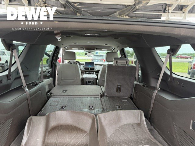 Used 2022 Chevrolet Suburban Z71 w/ Off-Road Capability Package AWD/4WD image 35