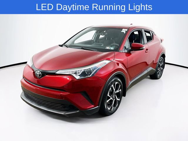 Used 2018 Toyota C-HR XLE FWD image 3