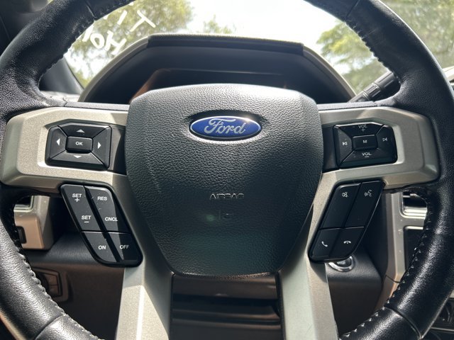 Certified 2022 Ford F350 Lariat w/ Black Appearance Package AWD/4WD image 31