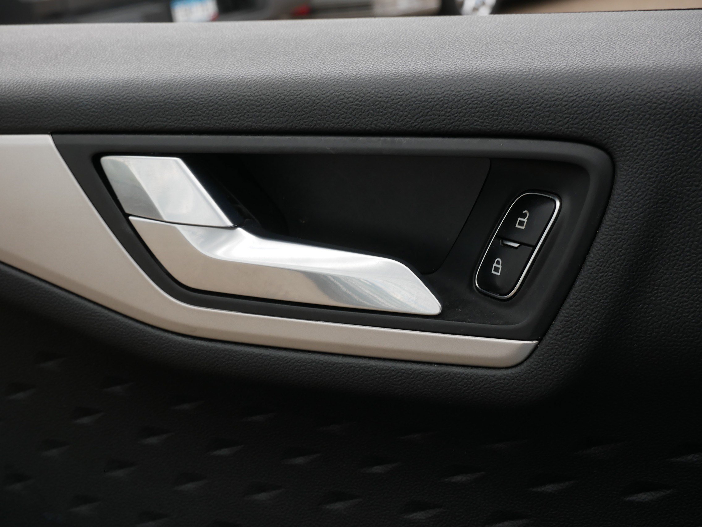 Certified 2020 Ford Escape SE AWD/4WD image 27