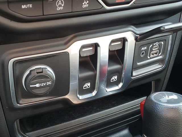 Used 2022 Jeep Wrangler Sport AWD/4WD image 18