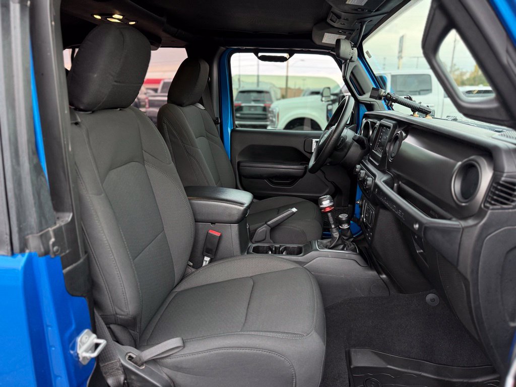 Used 2022 Jeep Wrangler Sport AWD/4WD image 9