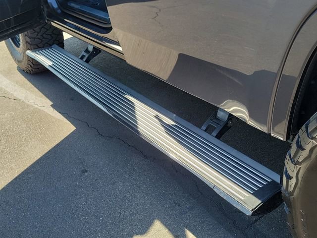 Used 2023 Jeep Grand Wagoneer Series III w/ Rear Seat Video Group 1 AWD/4WD image 20