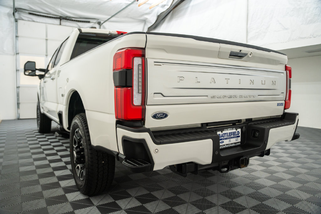 Certified 2024 Ford F250 Platinum w/ FX4 Off-Road Package AWD/4WD image 6