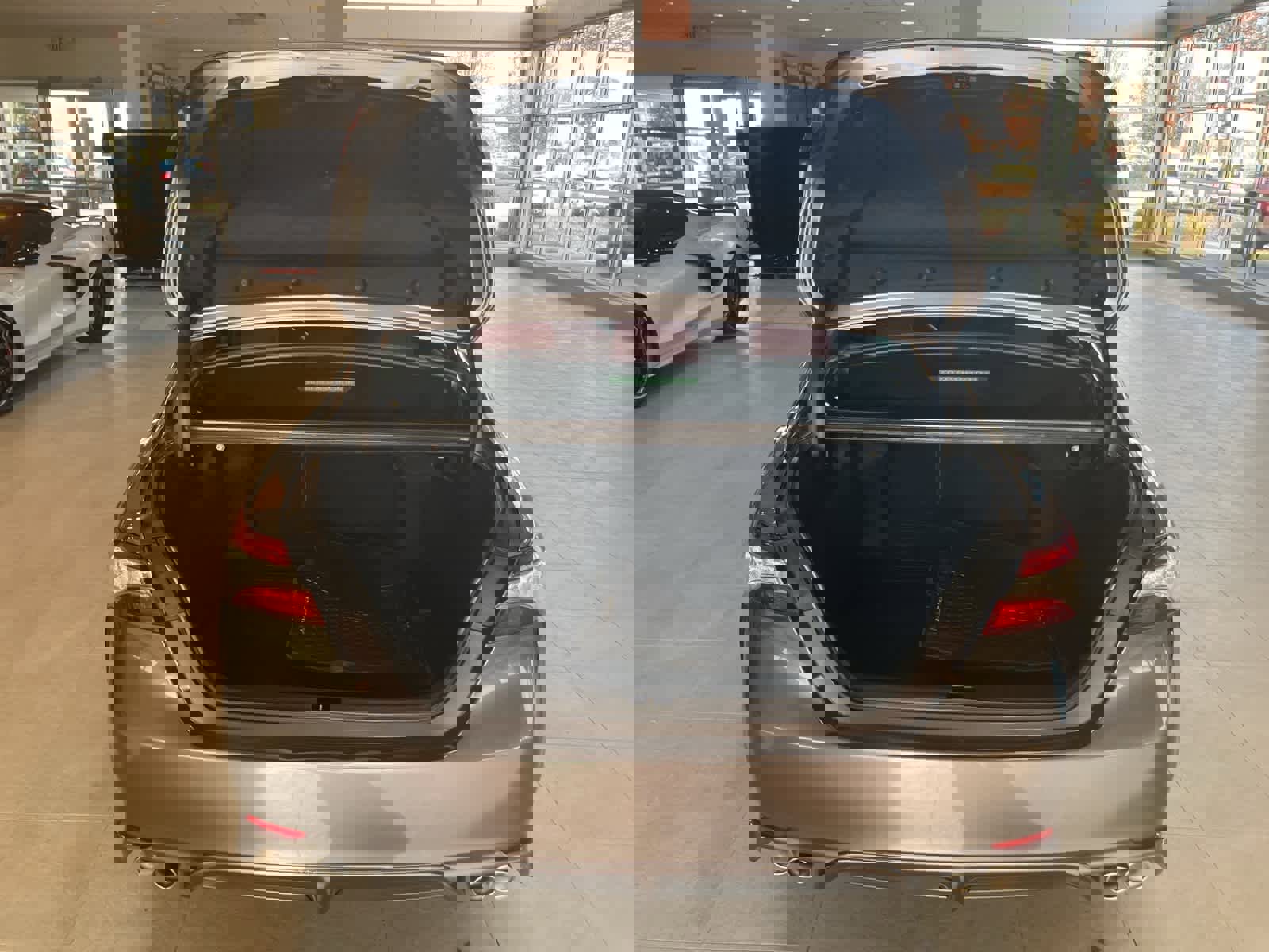 Used 2019 Toyota Camry XSE image 28