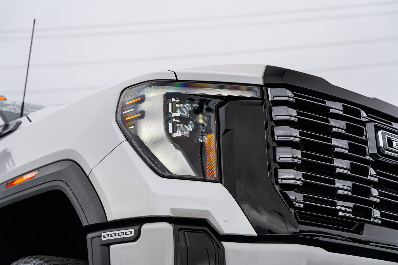 Used 2025 GMC Sierra 2500 Denali Ultimate w/ Max Trailering Package AWD/4WD image 10
