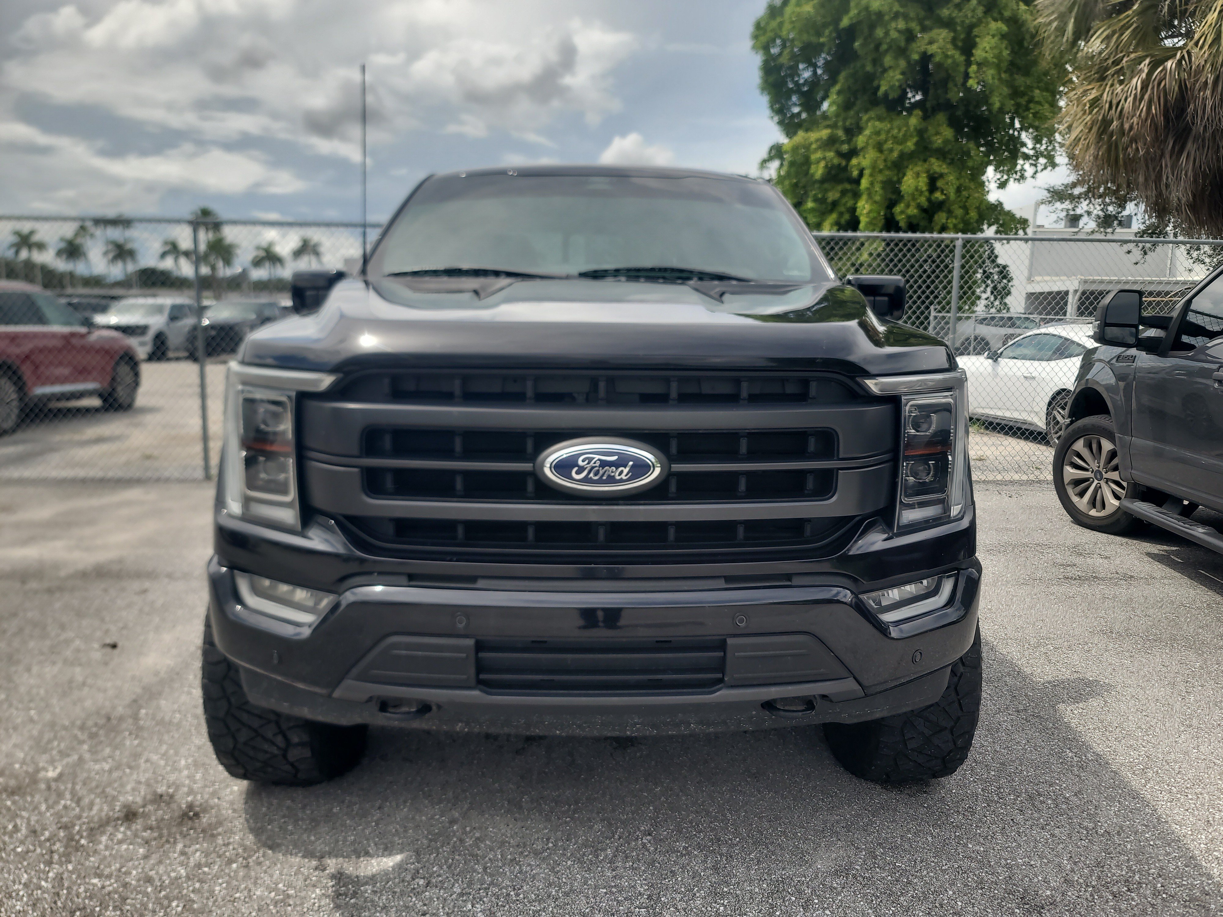 Certified 2022 Ford F150 Lariat w/ Equipment Group 502A High AWD/4WD image 2