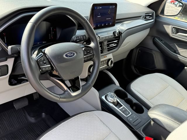 Certified 2024 Ford Escape Active AWD/4WD image 18