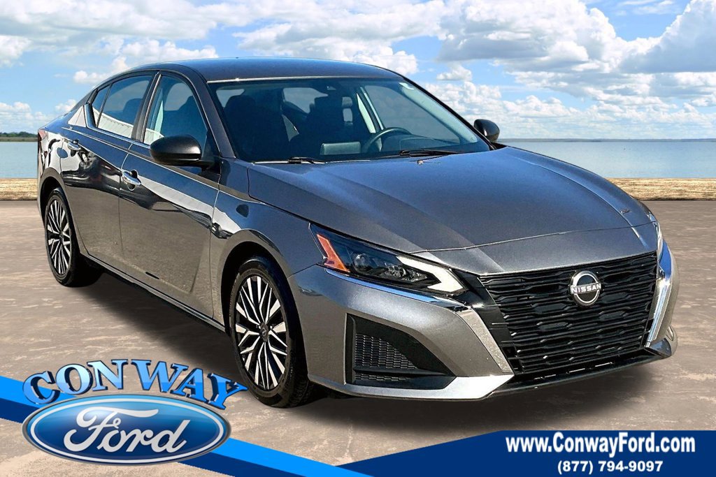 Used 2025 Nissan Altima 2.5 SV