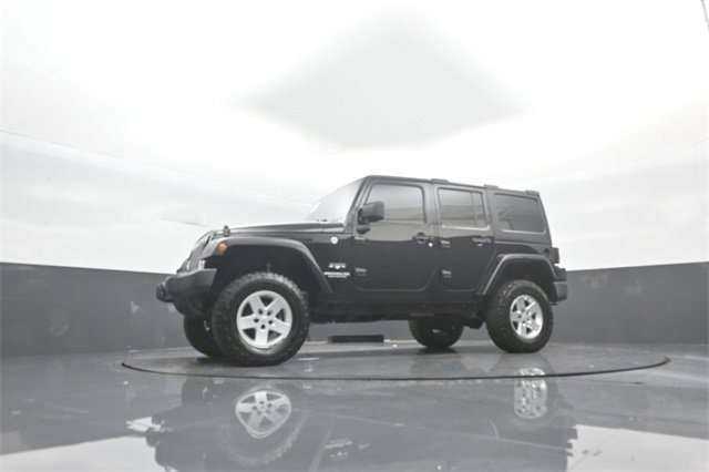 Used 2017 Jeep Wrangler Unlimited Sahara image 28