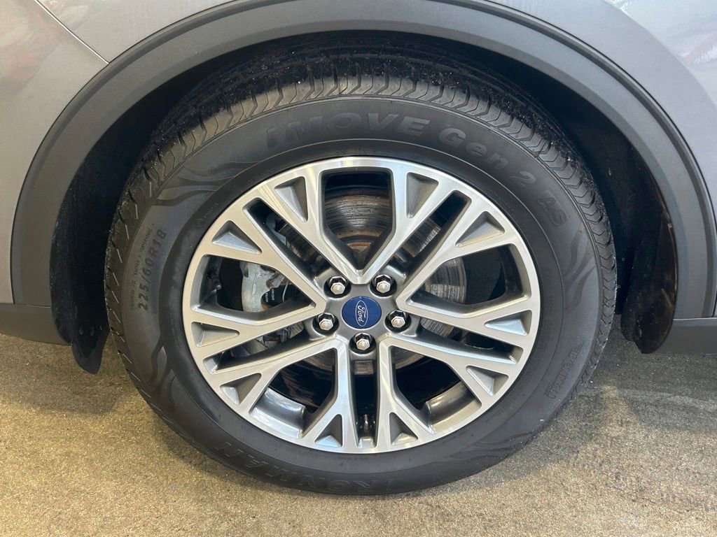 Certified 2022 Ford Escape SEL image 18