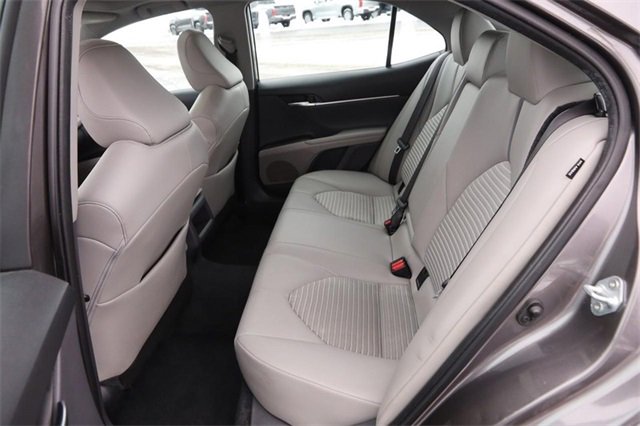 Used 2022 Toyota Camry SE image 10