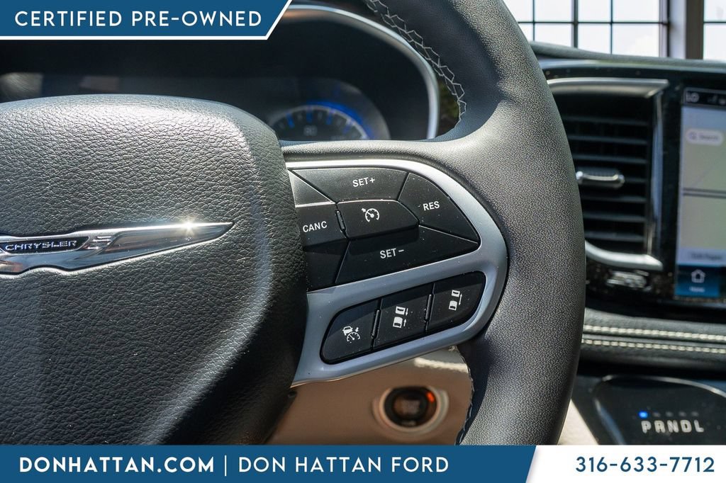Used 2023 Chrysler Pacifica Limited FWD image 11